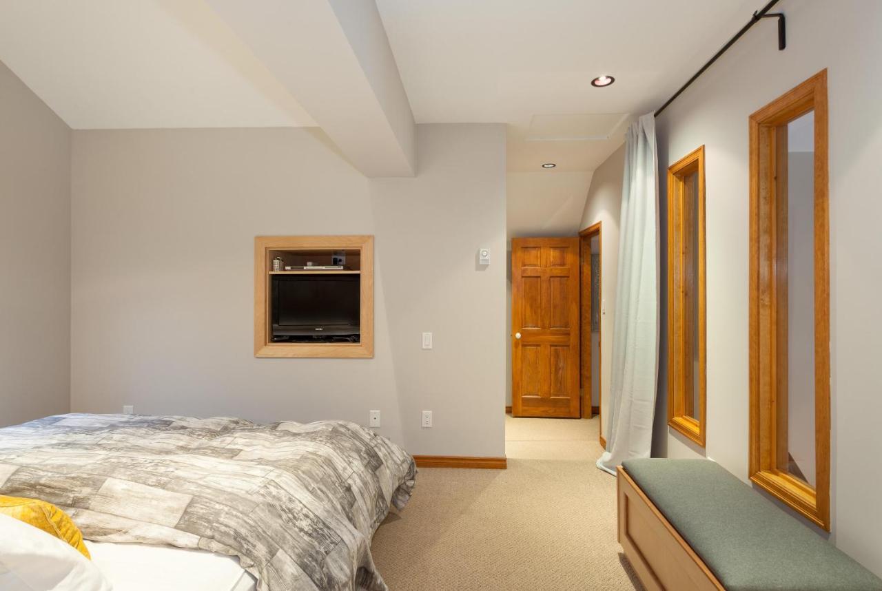 Painted Cliff 11 | Dog Friendly! Ski-In Ski-Out Benchlands Townhome W/ Hot Tub & Fireplace Whistler Dış mekan fotoğraf